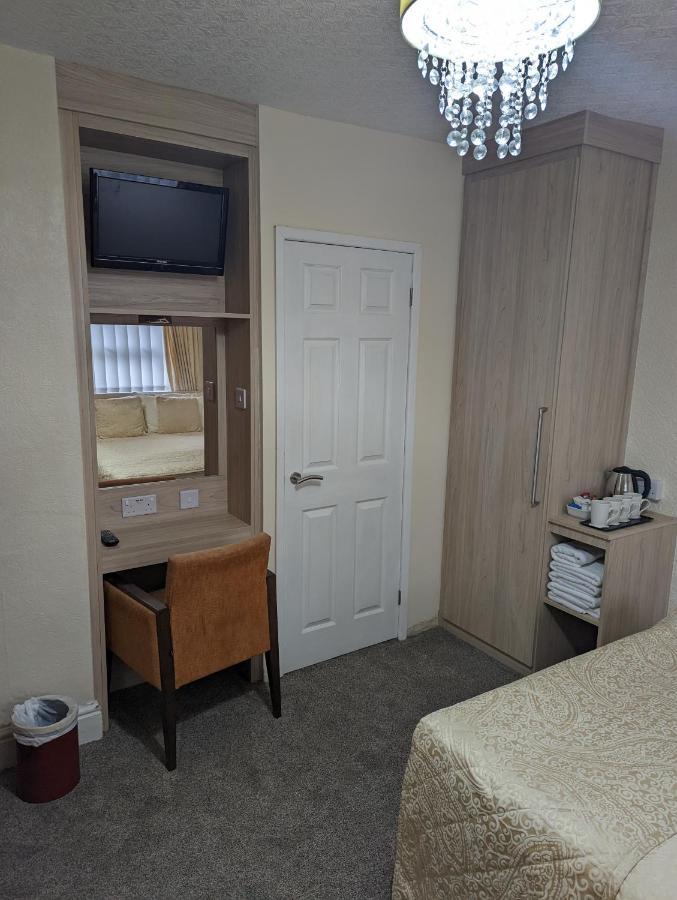 The Stafford Bed & Breakfast Blackpool Exterior foto