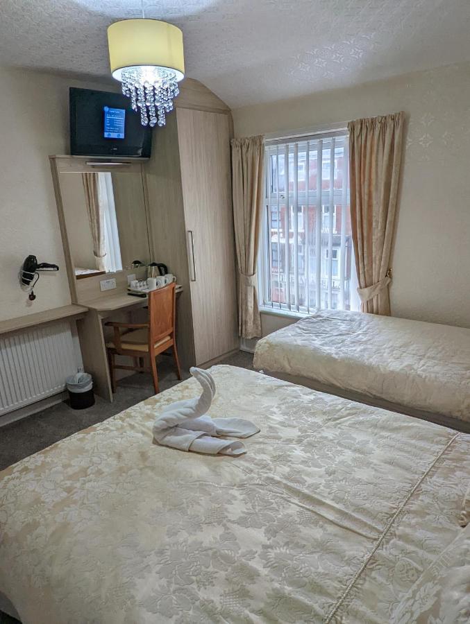 The Stafford Bed & Breakfast Blackpool Exterior foto