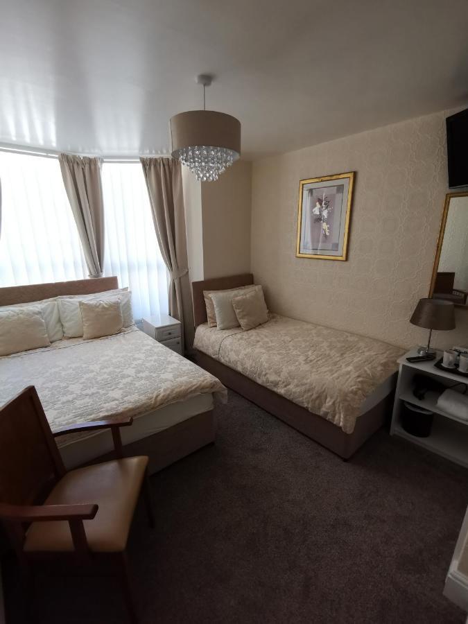 The Stafford Bed & Breakfast Blackpool Exterior foto